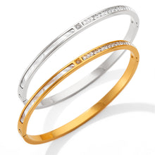 Load image into Gallery viewer, 18K gold exquisite and fashionable square diamond design light luxury style bracelet
