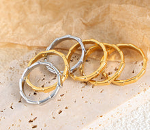 Load image into Gallery viewer, 18K gold simple and elegant bamboo-shaped design versatile ring
